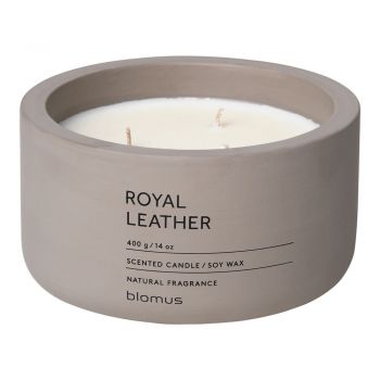 Lumânare parfumată din ceară de soia timp de ardere 25 h Fraga: Royal Leather – Blomus