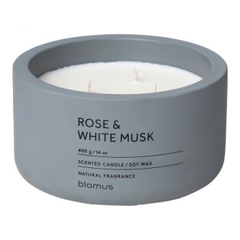 Lumânare parfumată din ceară de soia timp de ardere 25 h Fraga: Rose and White Musk – Blomus