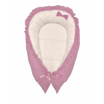 Cuib pentru bebelusi cu desfacere si volanase roz pal - alb