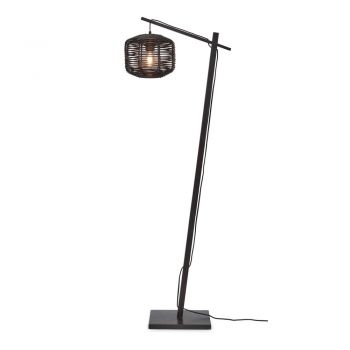 Lampadar negru cu abajur din ratan (înălțime 150 cm) Tanami – Good&Mojo