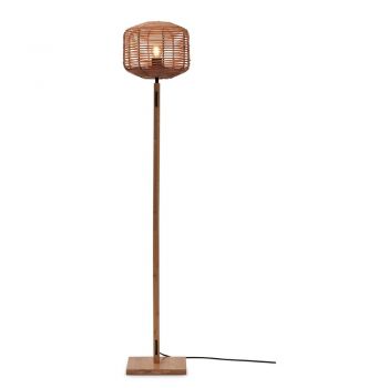 Lampadar în culoare naturală cu abajur din ratan (înălțime 130 cm) Tanami – Good&Mojo
