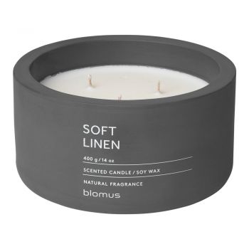 Lumânare parfumată din ceară de soia timp de ardere 25 h Fraga: Soft Linen – Blomus