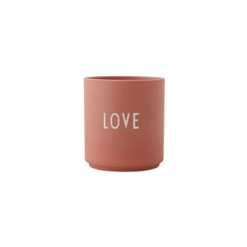 Cană roz/bej din porțelan 300 ml Love – Design Letters ieftina