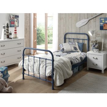 Set Mobila dormitor din lemn de pin si MDF cu pat metalic, pentru copii 3 piese New York Albastru / Alb, 200 x 90 cm
