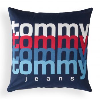 Perna decorativa Tommy Jeans TJ Rainbow 40x40cm albastru navy ieftina