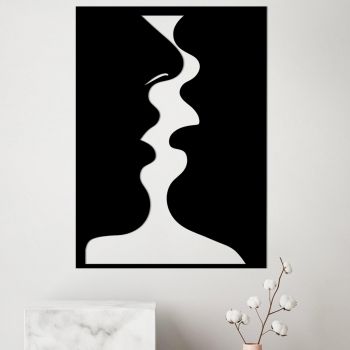 Decoratiune de perete Metal Kissing Moment, Negru, 0.15x70x50 cm