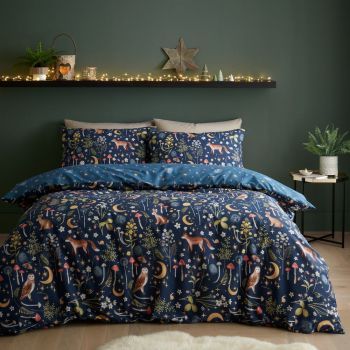 Lenjerie de pat albastru-închis pentru pat dublu 200x200 cm Enchanted Twilight – Catherine Lansfield ieftina