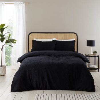 Lenjerie de pat neagră din țesătură bouclé pentru pat dublu 200x200 cm Cosy – Catherine Lansfield ieftina