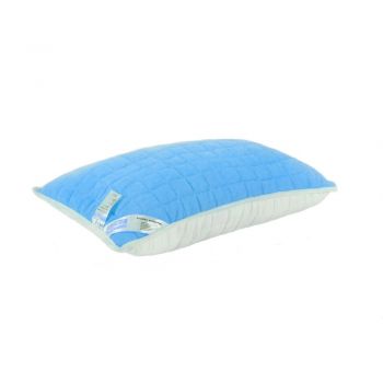 Perna matlasata 4 anotimpuri pentru dormit, antialergica, fibre de poliester siliconizat + bumbac + microfibra, albastru/alb, 50 x 70 cm ieftina