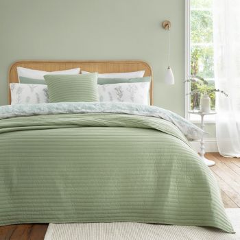 Cuvertură verde matlasată pentru pat dublu 220x230 cm Quilted Lines – Bianca