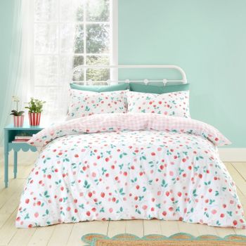 Lenjerie de pat albă/roz pentru pat de o persoană 135x200 cm Strawberry Garden – Catherine Lansfield ieftina