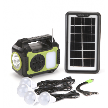 Kit solar GD-8071 dotat cu dispozitive USB cu 4 becuri si Radio