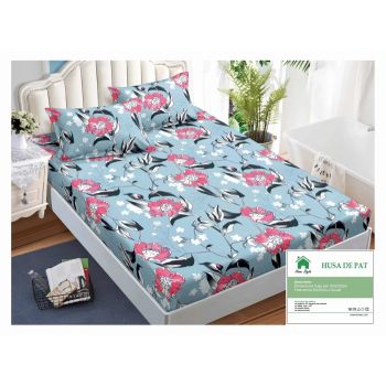 Husa de pat cu elastic 160x200 din Bumbac Finet + 2 Fete de Perna - Albastru Cu Flori Roz ieftin