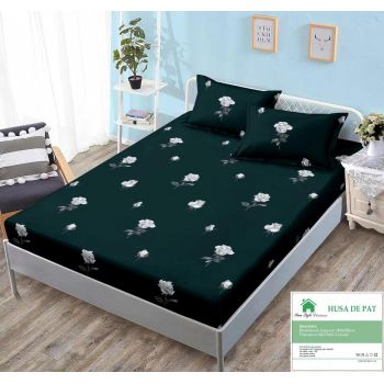 Husa de pat cu elastic 160x200 din Bumbac Finet + 2 Fete de Perna - Verde Inchis Cu Trandafiri Albi ieftin