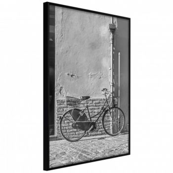 Poster - Bicycle with Black Tires, cu Ramă neagră, 20x30 cm la reducere